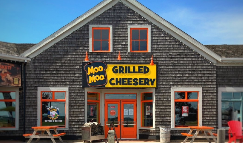 MOO MOO BBQ Grilled Cheesery